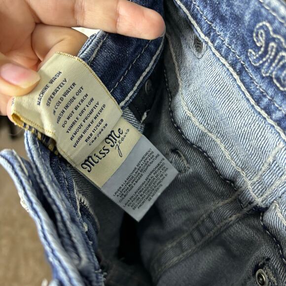 Miss Me JP5345B2 Boot Cut Jeans Women's Size 27 - Picture 7 of 11